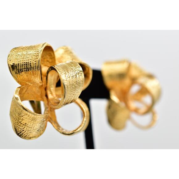 Vintage Bow Clip On Earrings Gold Tone Christmas Knot Large Chunky 1980s BinAZ - Picture 4 of 12